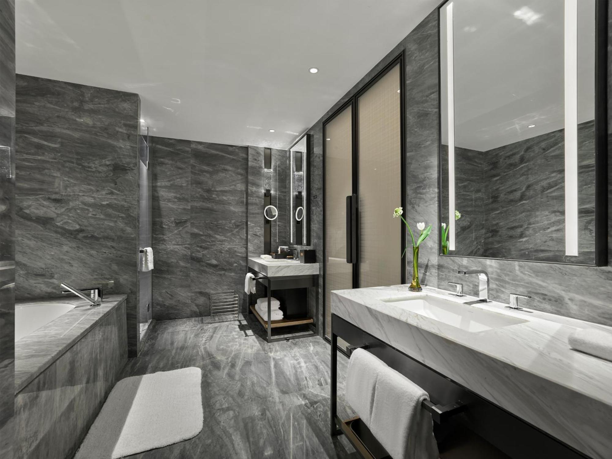 Doubletree By Hilton Chengdu Riverside - Close To Panda Base And Chengdu East Railway Экстерьер фото