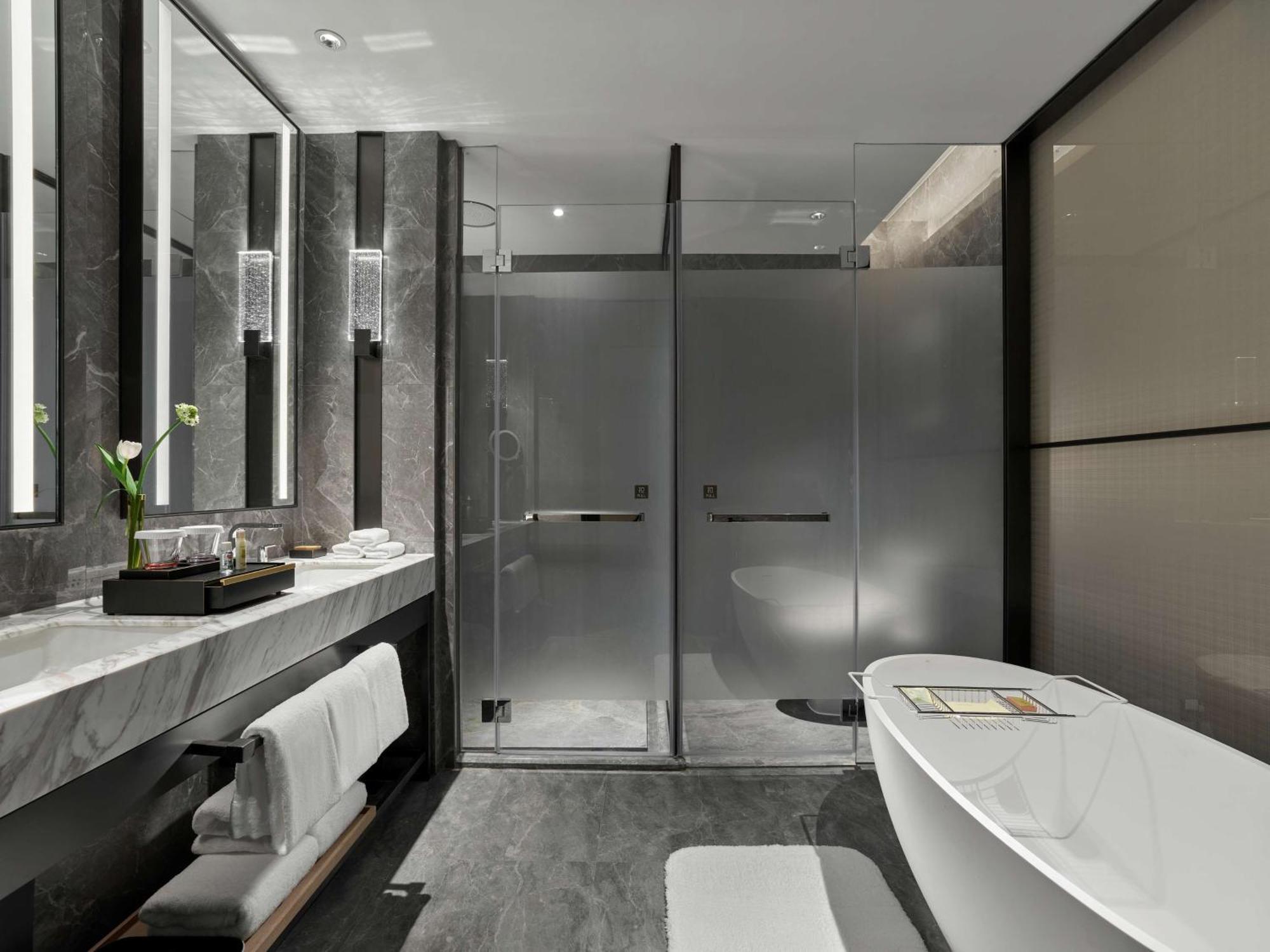 Doubletree By Hilton Chengdu Riverside - Close To Panda Base And Chengdu East Railway Экстерьер фото